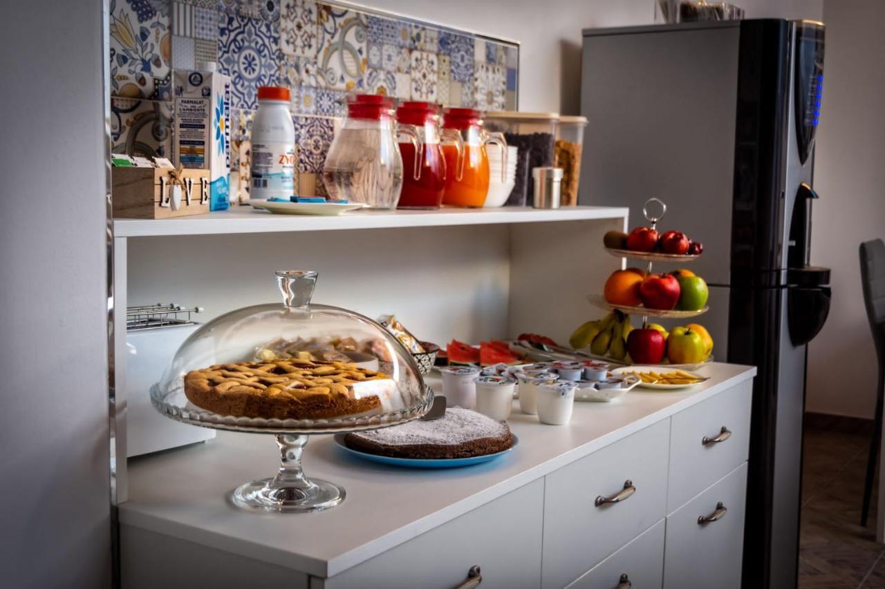 Le Colonne Bed & Breakfast Racale Bagian luar foto