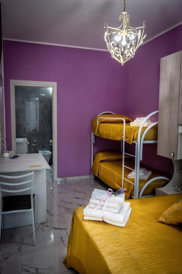 Le Colonne Bed & Breakfast Racale Bagian luar foto
