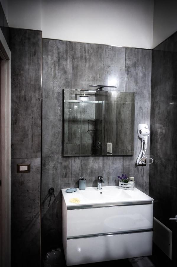 Le Colonne Bed & Breakfast Racale Bagian luar foto