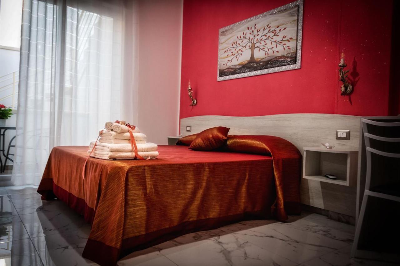 Le Colonne Bed & Breakfast Racale Bagian luar foto